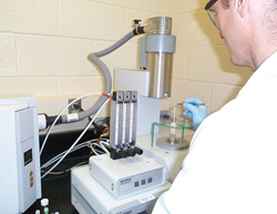Thermogravimetry-Calorimetry With Evolved Gas Analysis by Mass Spectrometry (TG/DSC-MS)
