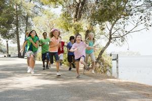 children running