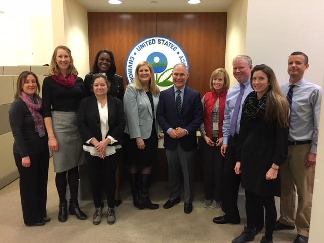 Administrator Pruitt visits the EPA Region 1 office with Regional Administrator Dunn and employees in Boston, MA.