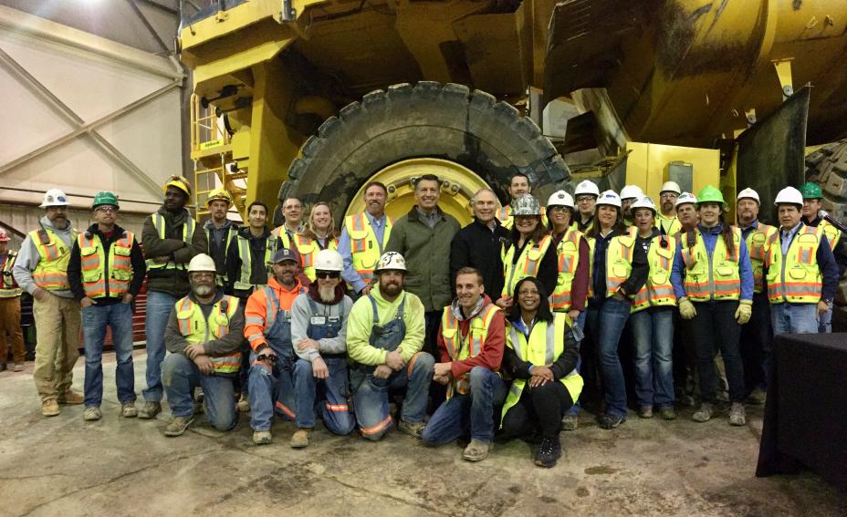 Administrator Pruitt and Governor Sandoval meet with Coeur Rochester mine employees. 