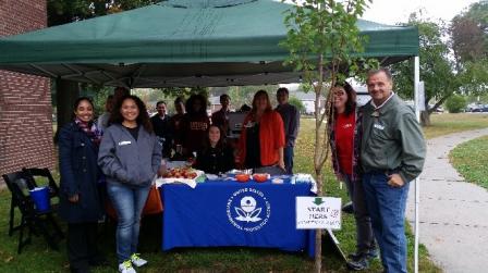 Representatives from EPA, ATSDR, Orange County Department of Health, and Brooklyn College conducting a SoilSHOP to test residential yard & garden soil samples for lead.